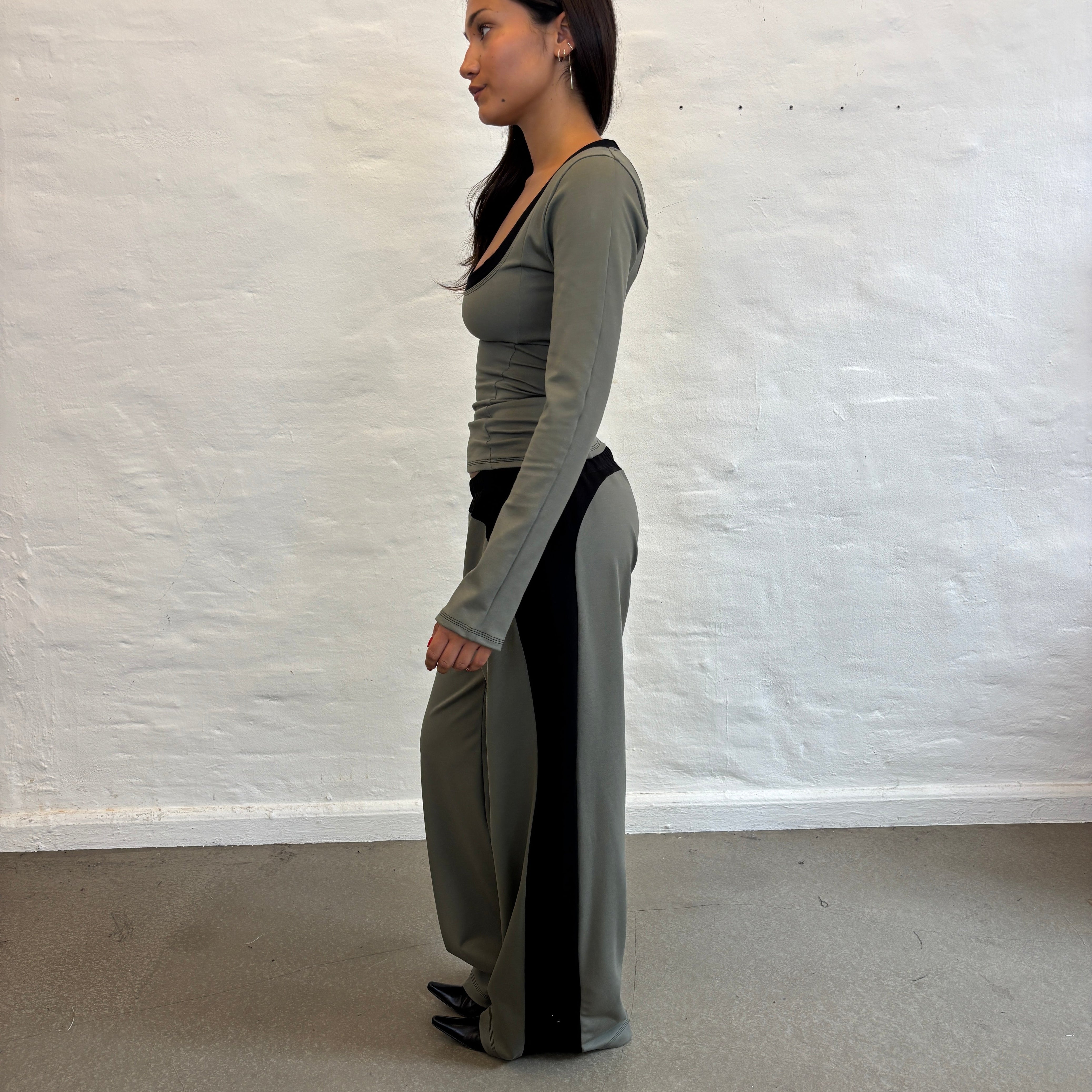 TRACK PANTS OLIVE GREEN