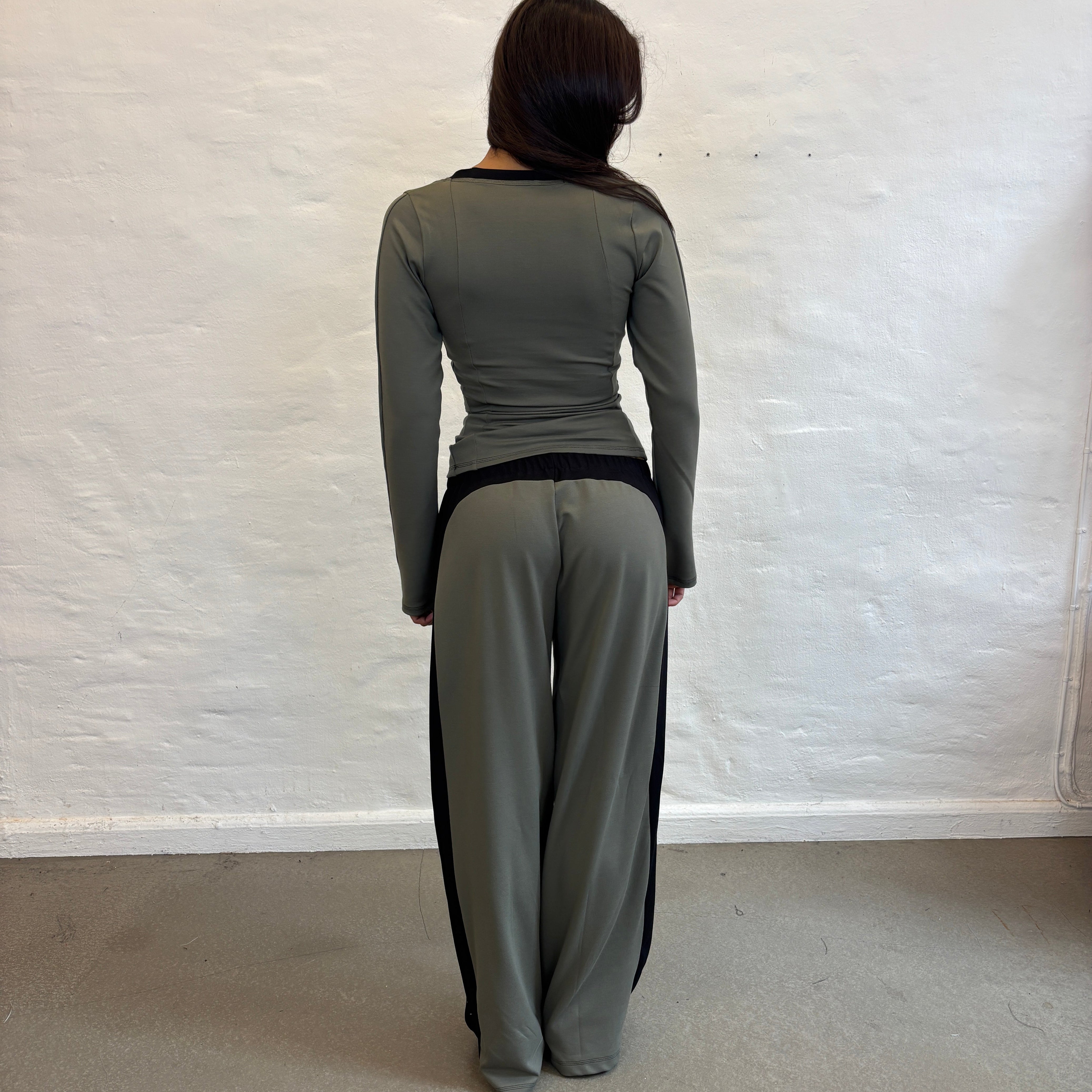 TRACK PANTS OLIVE GREEN