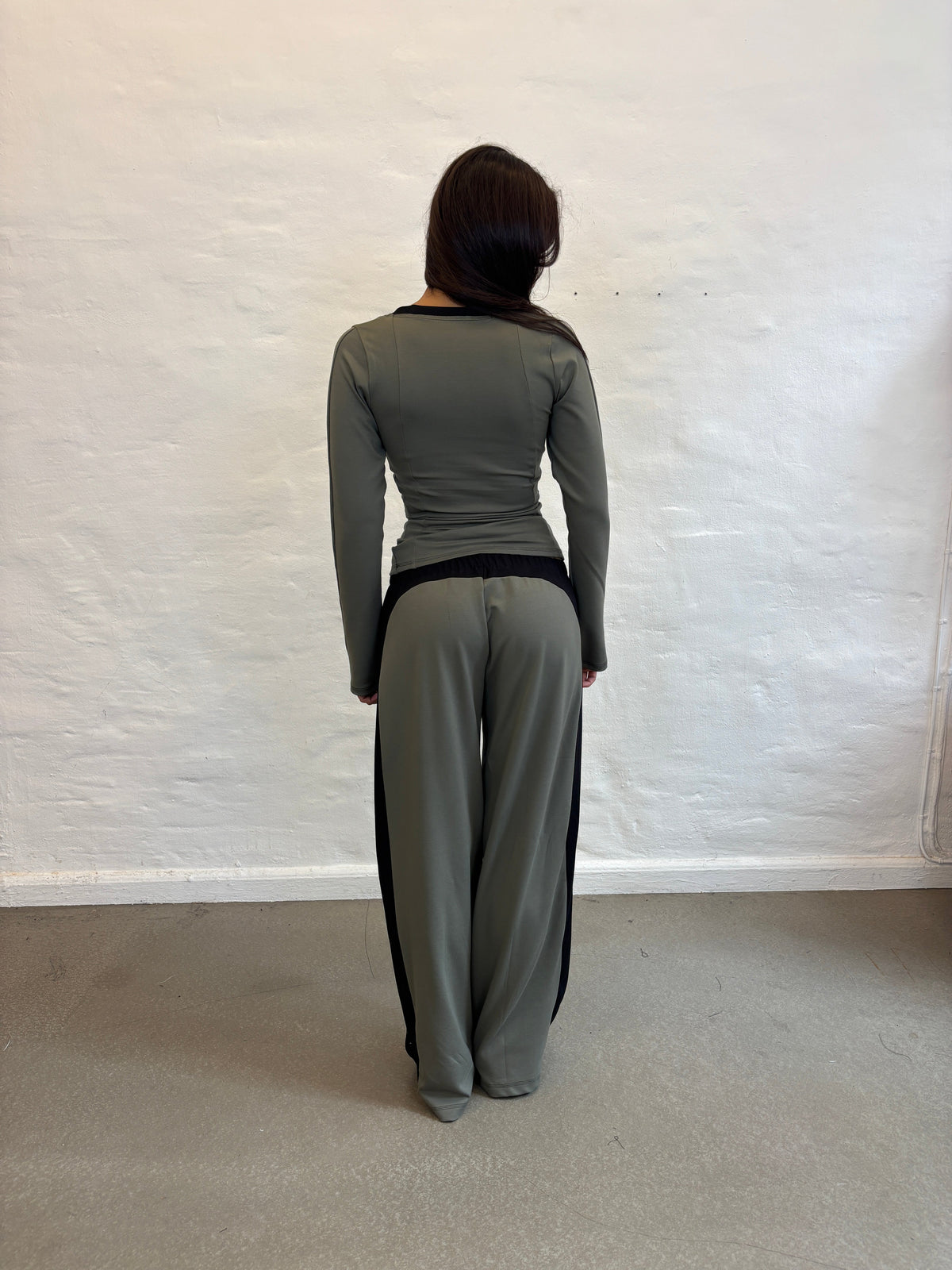 TRACK PANTS OLIVE GREEN