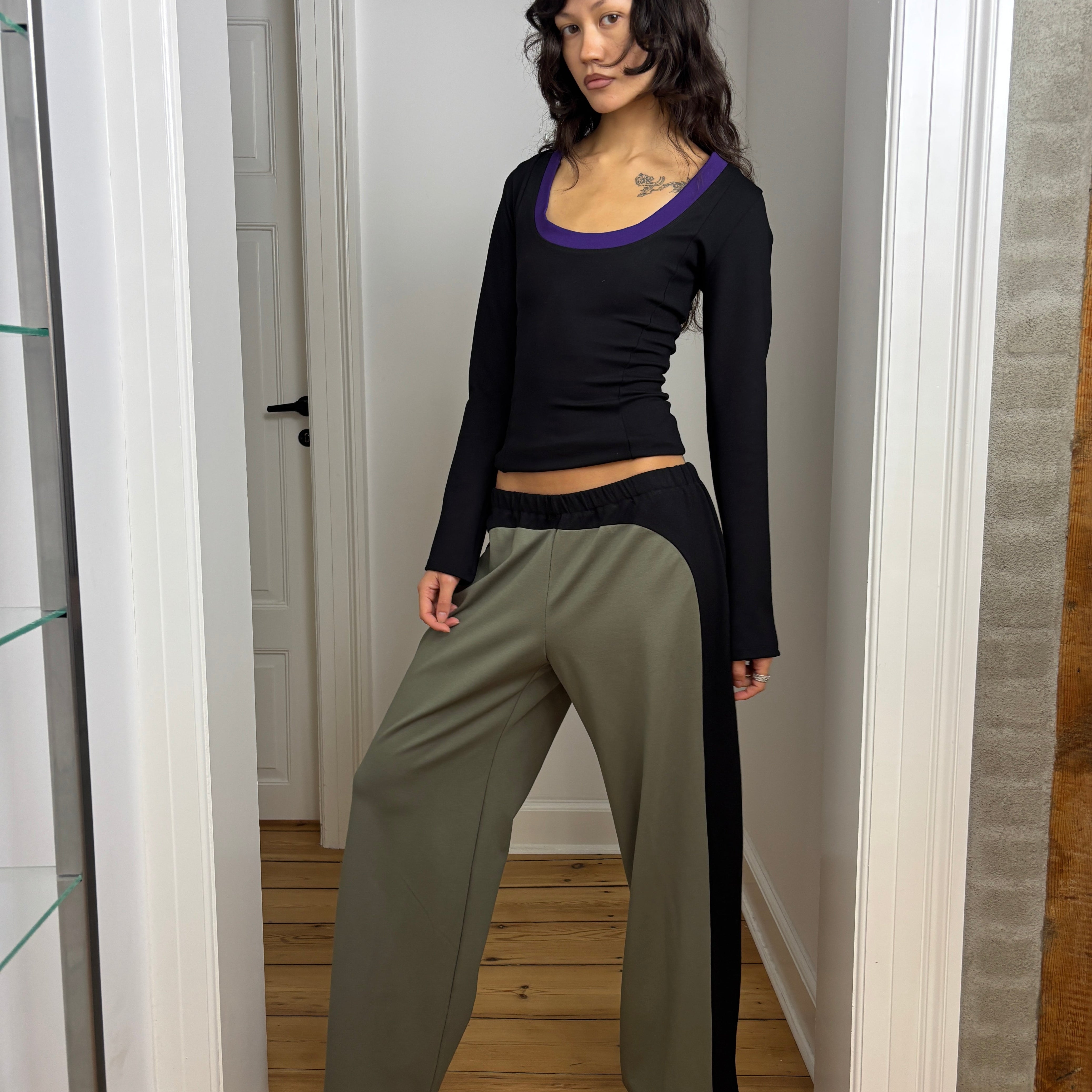 TRACK PANTS OLIVE GREEN